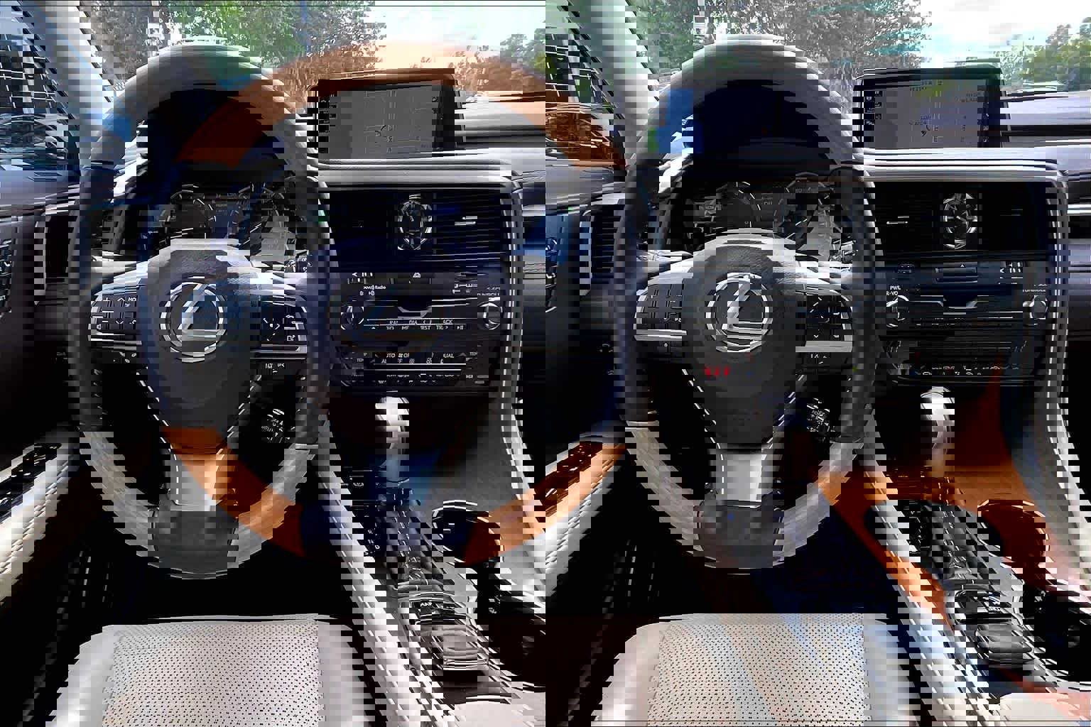 Used 2019 Lexus RX 350 FWD w/ Navigation Package image 6