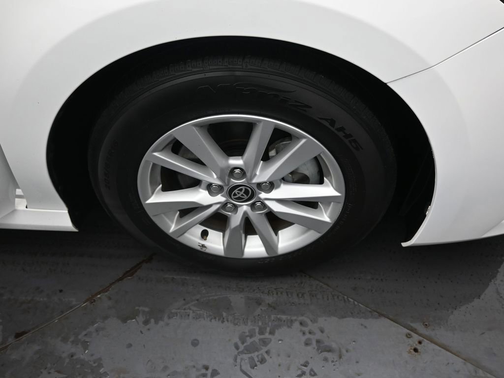 Used 2025 Toyota Camry LE image 36