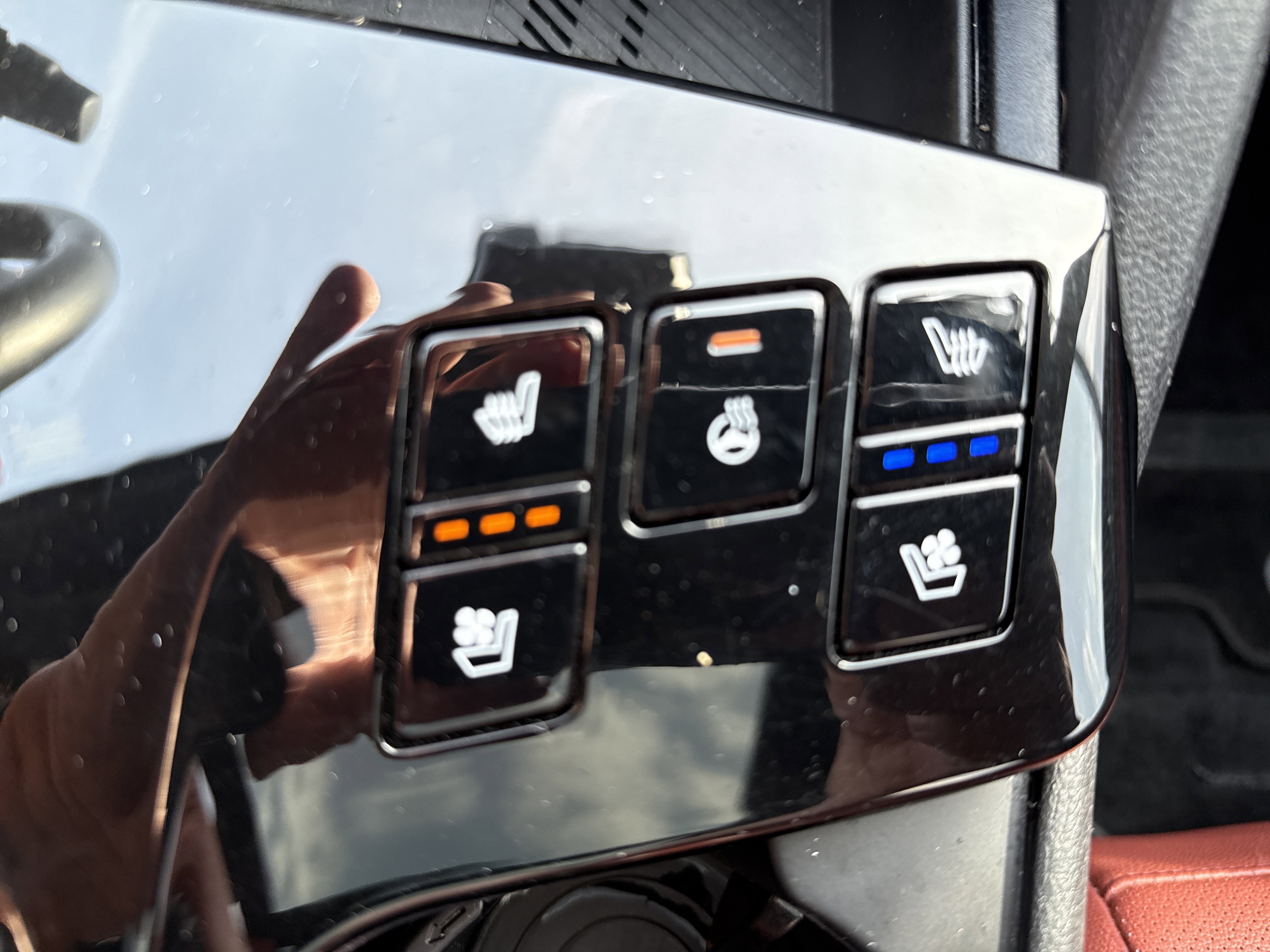 Used 2023 Kia Sportage SX Prestige image 28