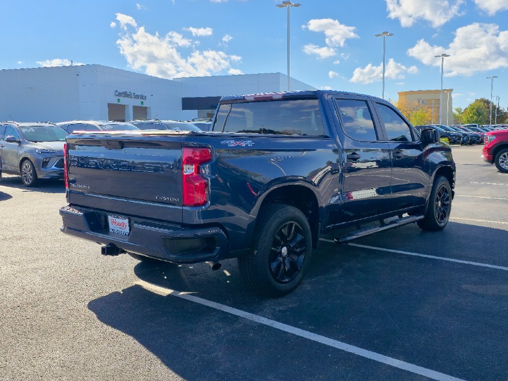 Certified 2022 Chevrolet Silverado 1500 Custom AWD/4WD image 8