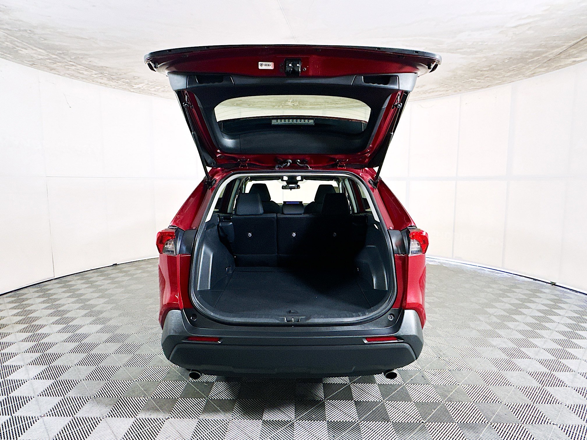 Used 2023 Toyota RAV4 LE FWD image 30