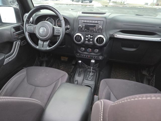 Used 2013 Jeep Wrangler Unlimited Sahara image 26