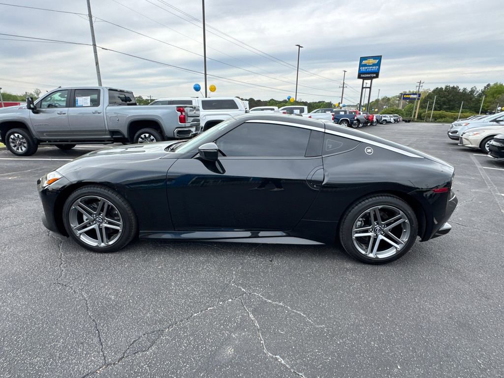 Used 2025 Nissan Z Sport w/ Floor Mat Package image 9