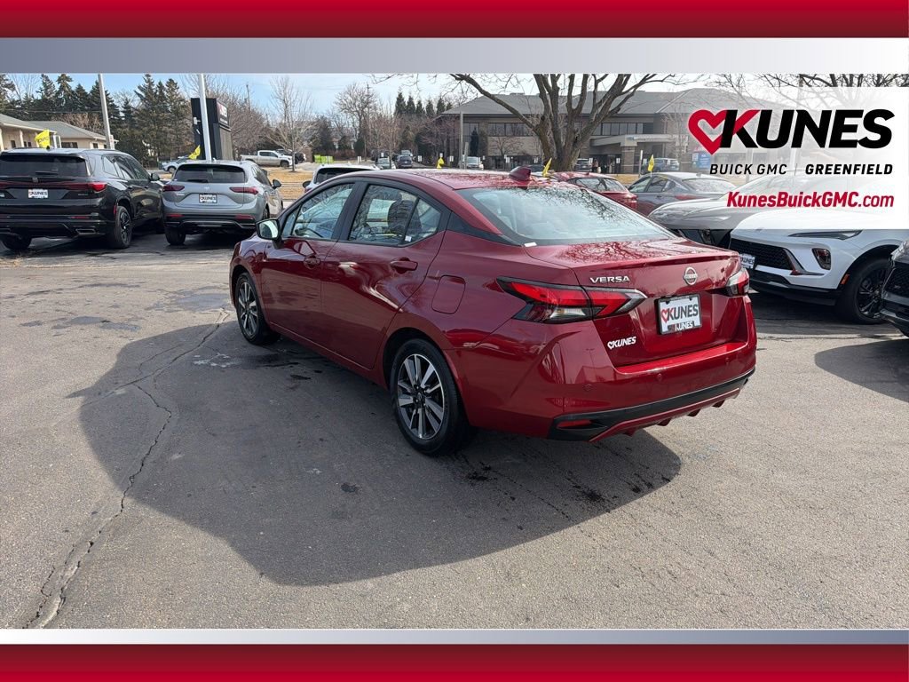 Used 2025 Nissan Versa SV image 9