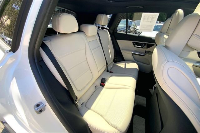 Used 2023 Mercedes-Benz GLC 300 4MATIC image 16