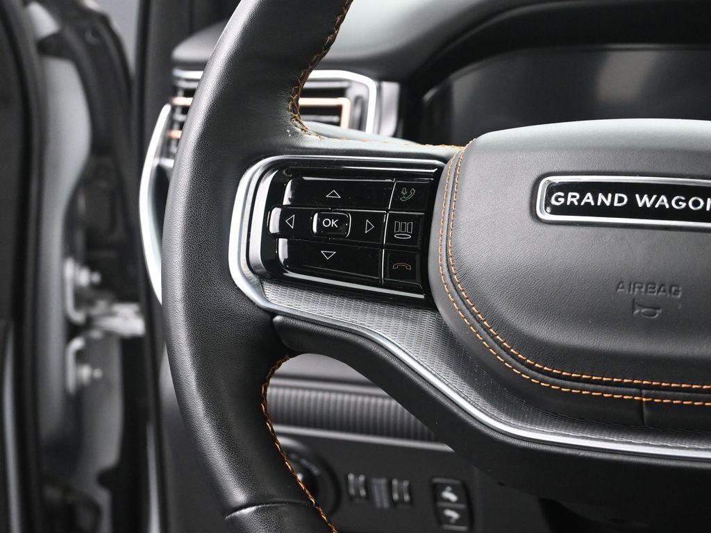 Used 2023 Jeep Grand Wagoneer Series III image 32