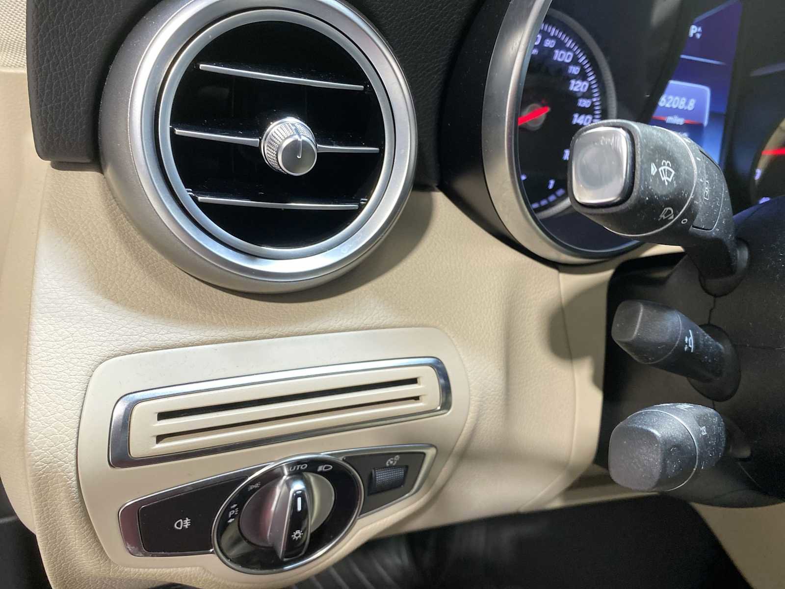 Used 2016 Mercedes-Benz C 300 4MATIC Sedan image 24