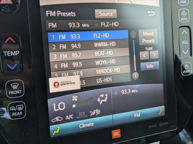 Used 2018 Toyota Prius Prime Advanced image 14