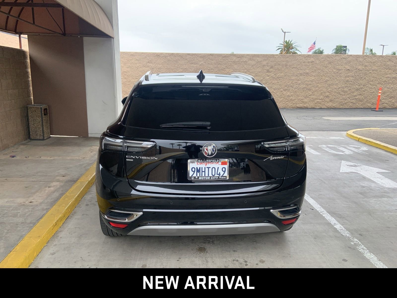 Used 2023 Buick Envision Avenir AWD/4WD image 5
