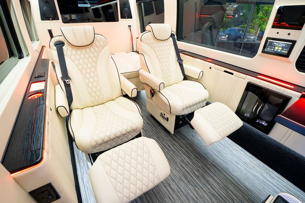 Used 2019 Mercedes-Benz Sprinter 170 image 50