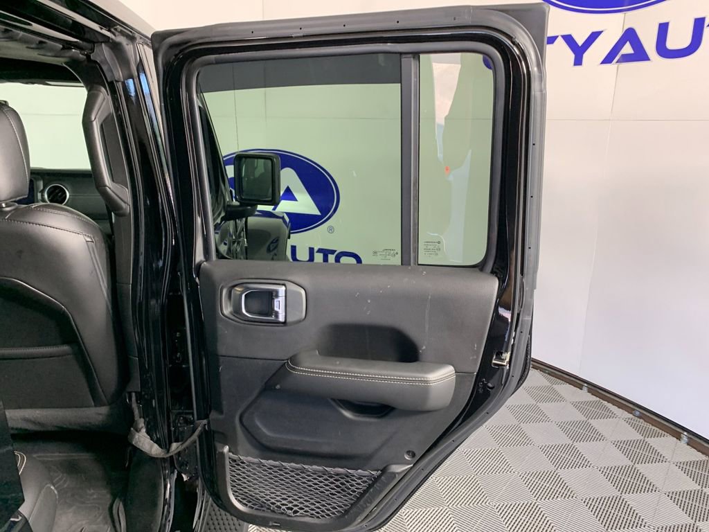 Used 2023 Jeep Wrangler Unlimited Sahara w/ Cold Weather Group AWD/4WD image 37