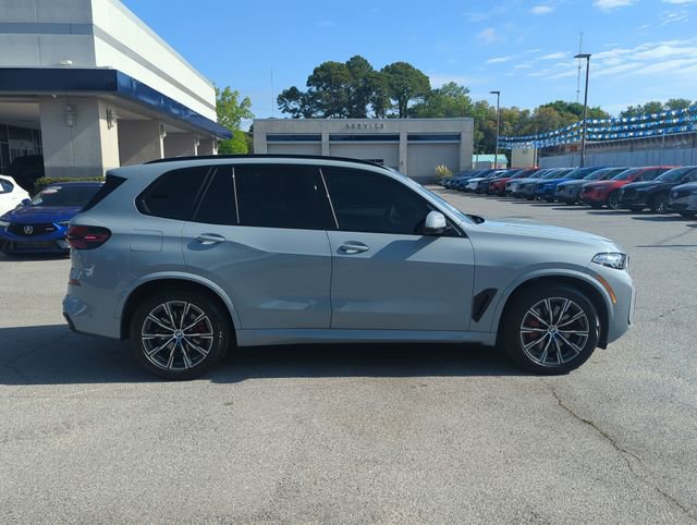 Used 2026 BMW X5 xDrive40i w/ M Sport Package AWD/4WD image 3