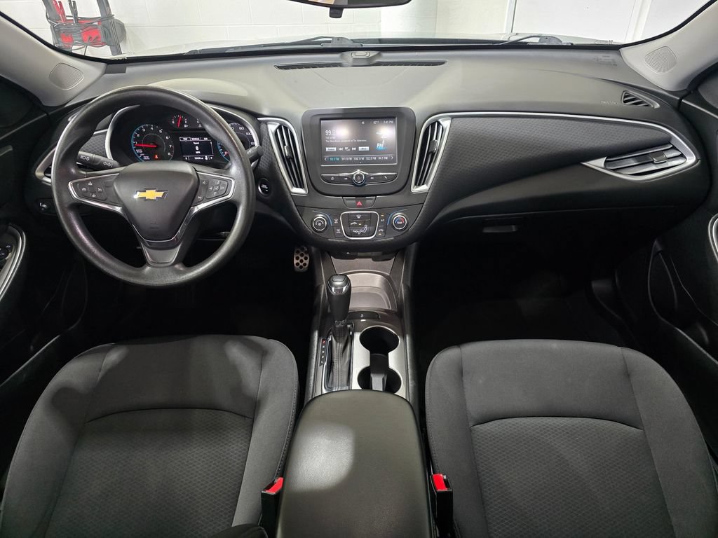 Used 2017 Chevrolet Malibu LS FWD image 9