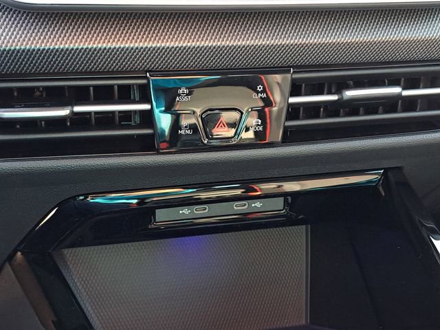 New 2025 Volkswagen GTI SE FWD image 18