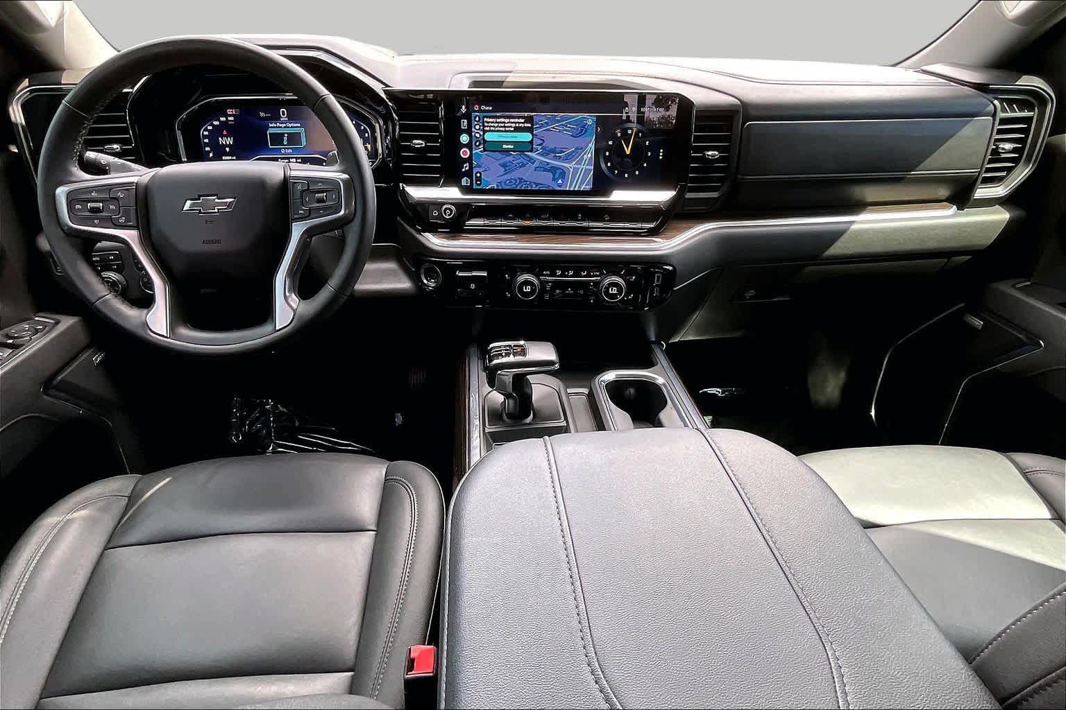 Used 2025 Chevrolet Silverado 1500 LT Trail Boss w/ Convenience Package II AWD/4WD image 15