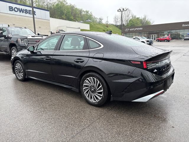Used 2024 Hyundai Sonata SEL FWD image 3