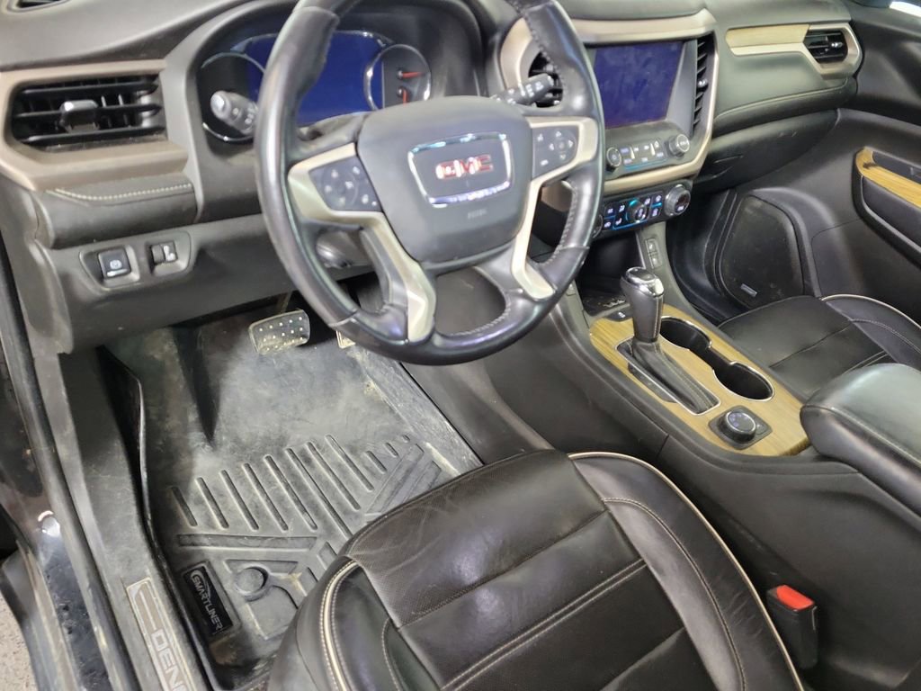 Used 2017 GMC Acadia Denali w/ Technology Package image 11