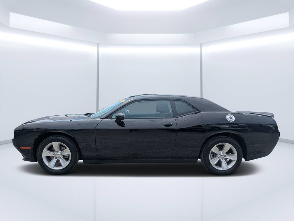 Used 2023 Dodge Challenger SXT RWD image 8