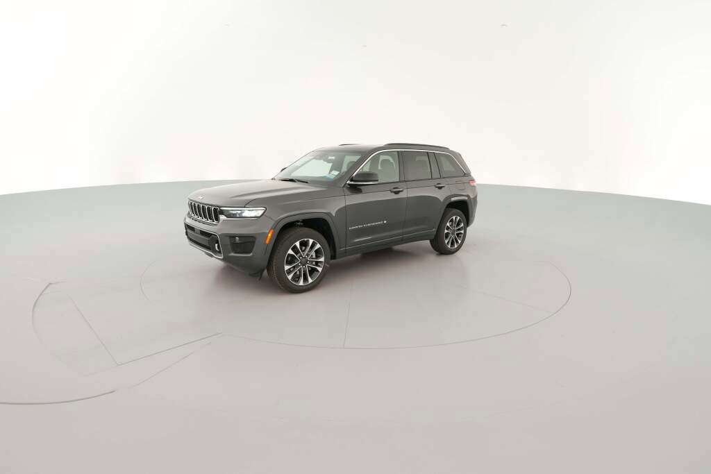 New 2025 Jeep Grand Cherokee Overland image 4