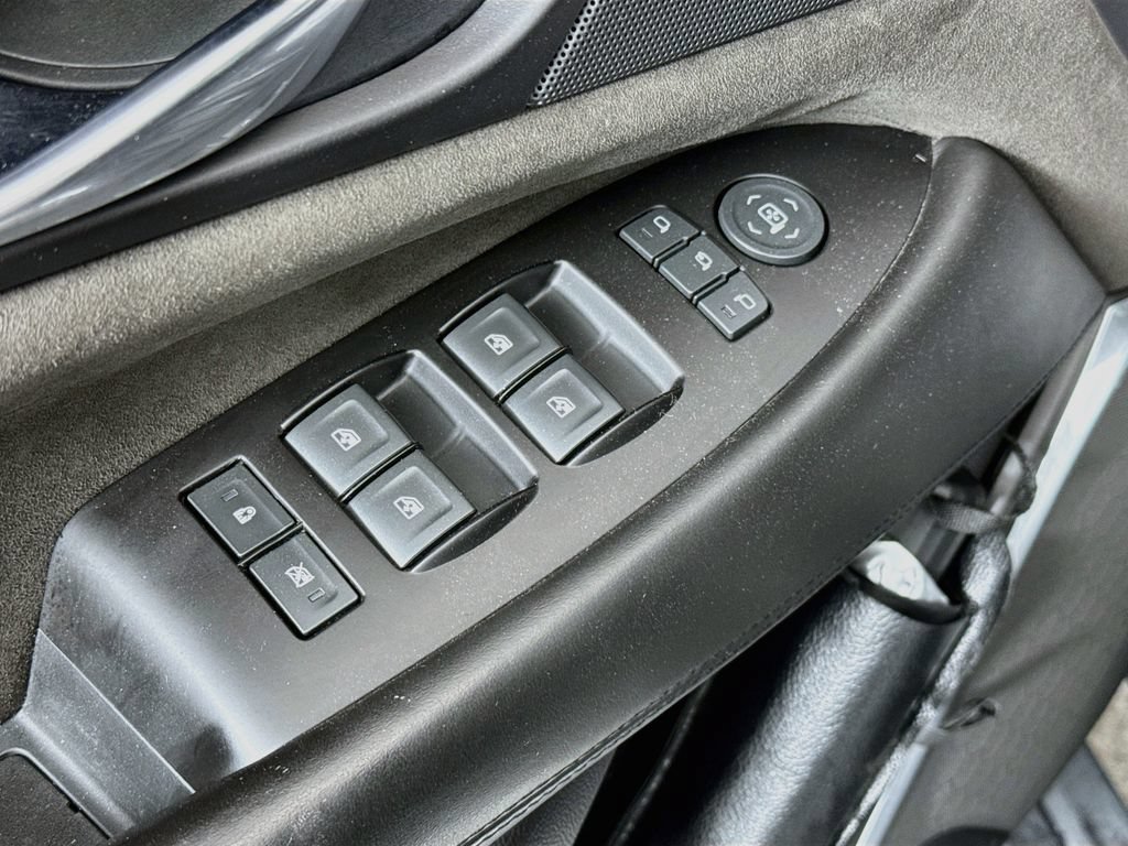 Used 2020 Cadillac Escalade ESV Platinum RWD image 24