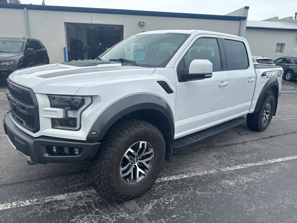Used 2018 Ford F150 Raptor w/ Equipment Group 802A Luxury AWD/4WD image 7