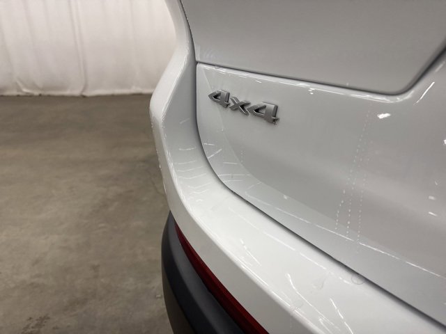 New 2025 Jeep Grand Cherokee L Laredo image 23