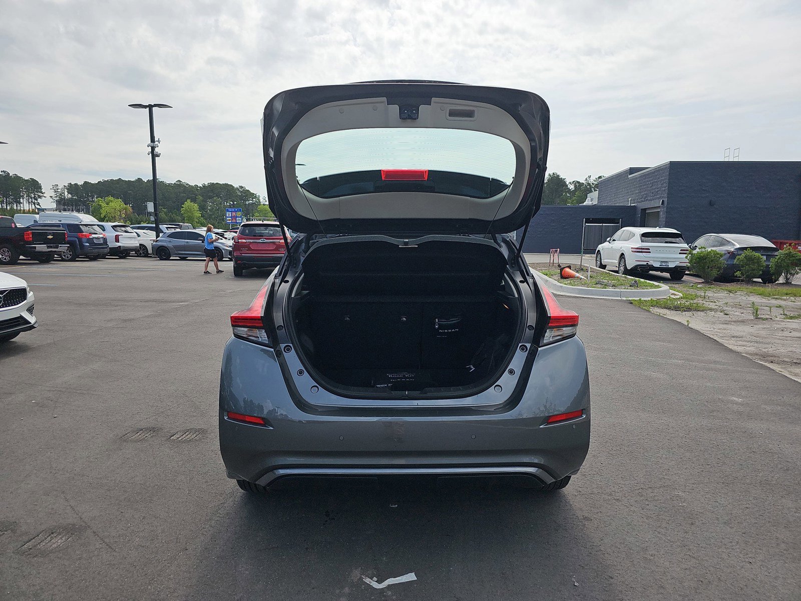 Used 2023 Nissan Leaf S FWD image 14