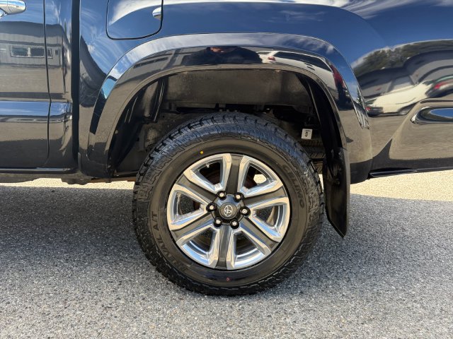 Used 2019 Toyota Tacoma Limited AWD/4WD image 26