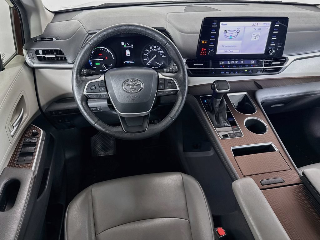 Used 2022 Toyota Sienna XLE FWD image 21
