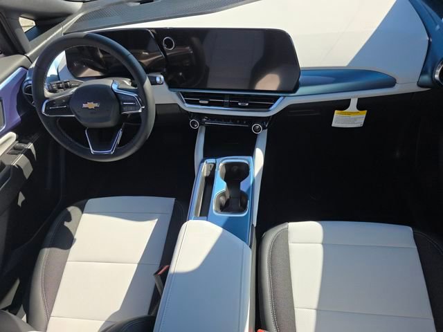 New 2026 Chevrolet Equinox EV LT image 17