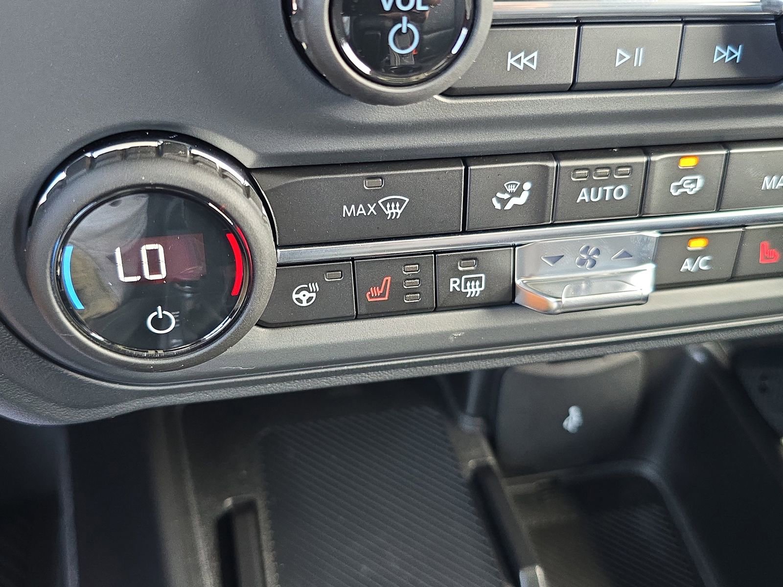 New 2025 Ford Bronco Badlands image 18