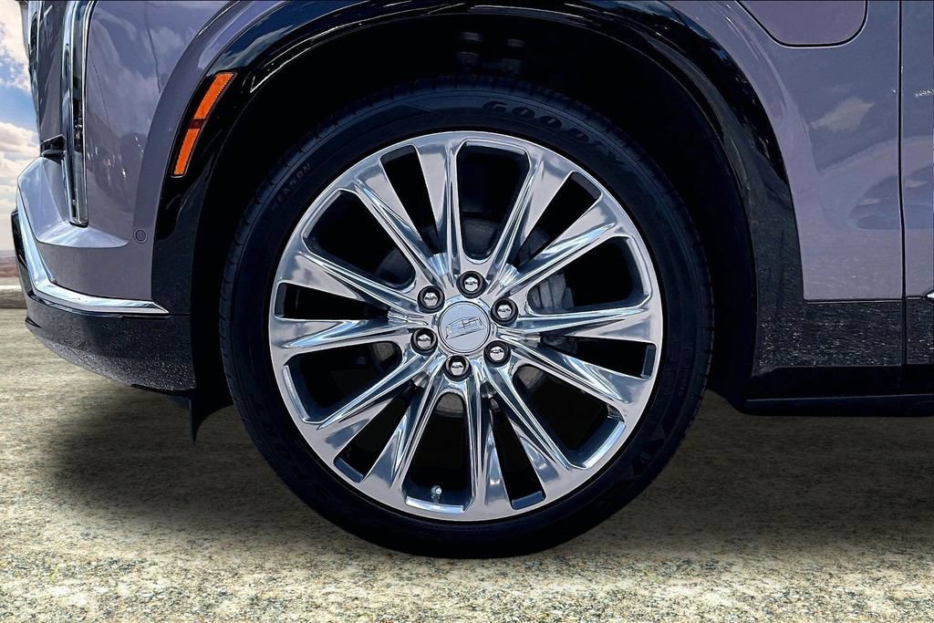 Certified 2026 Cadillac Vistiq Premium Luxury AWD/4WD image 35