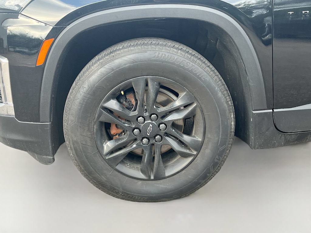 Used 2023 Chevrolet Traverse LT FWD image 30