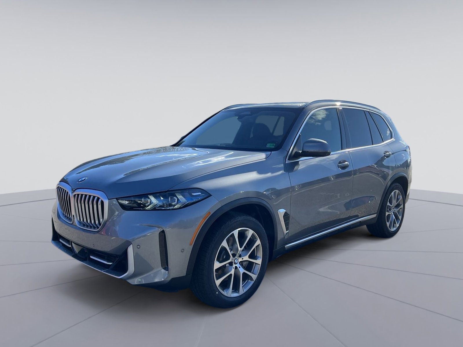 New 2026 BMW X5 xDrive40i w/ Premium Package image 1