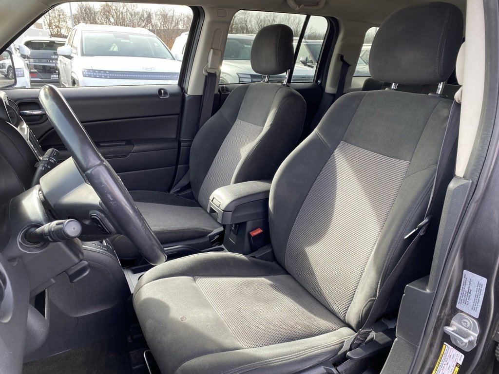 Used 2017 Jeep Patriot Latitude image 21