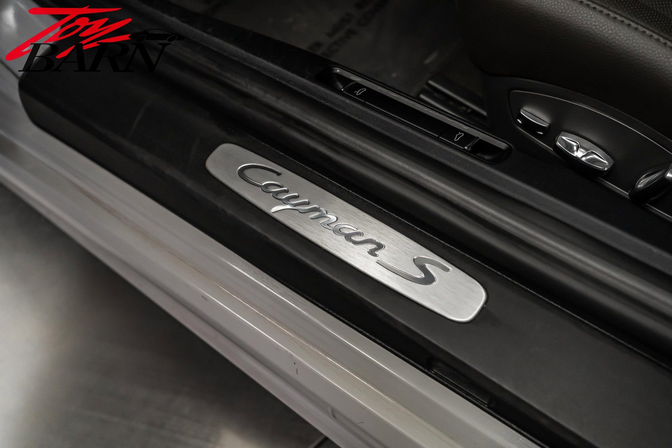 Used 2018 Porsche 718 Cayman S image 24