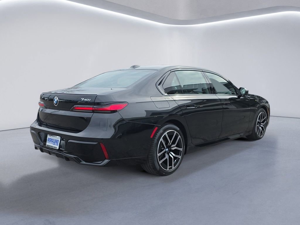 New 2026 BMW 740i xDrive image 4