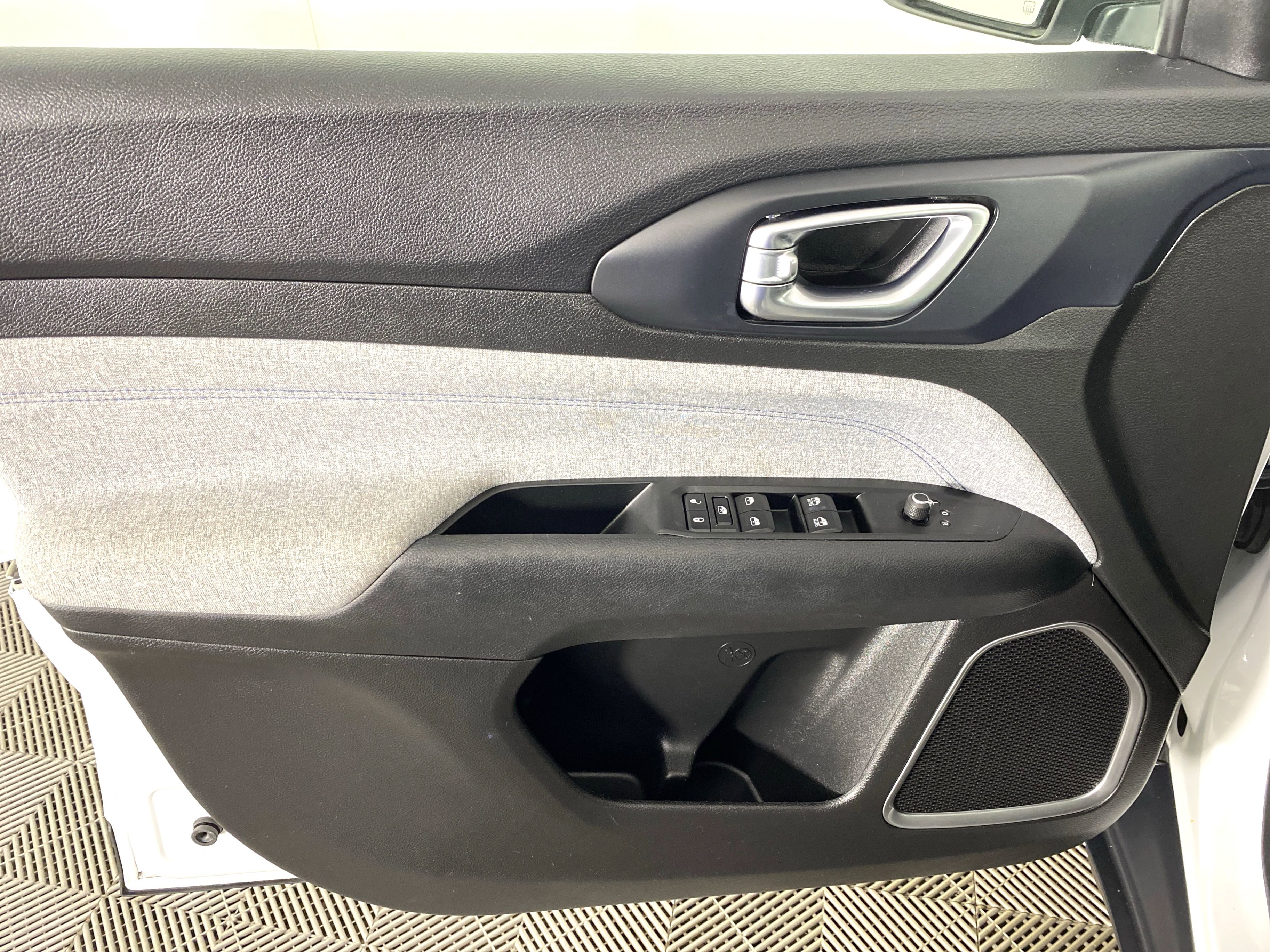 Used 2022 Jeep Compass Latitude w/ Convenience Group image 14