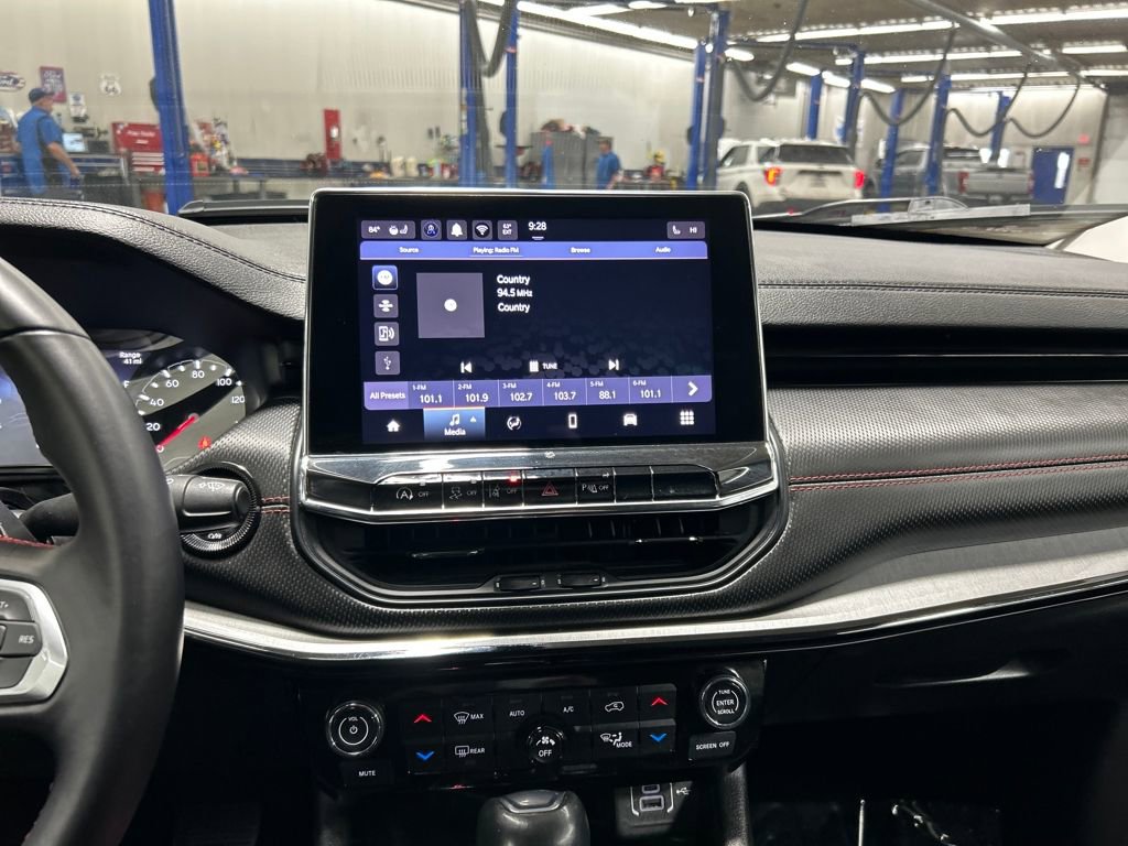 Used 2022 Jeep Compass Trailhawk w/ Trailhawk Convenience Group image 15