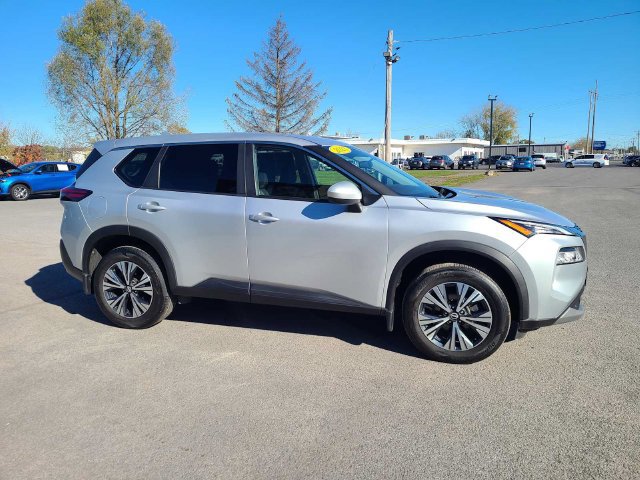Used 2023 Nissan Rogue SV AWD/4WD image 5
