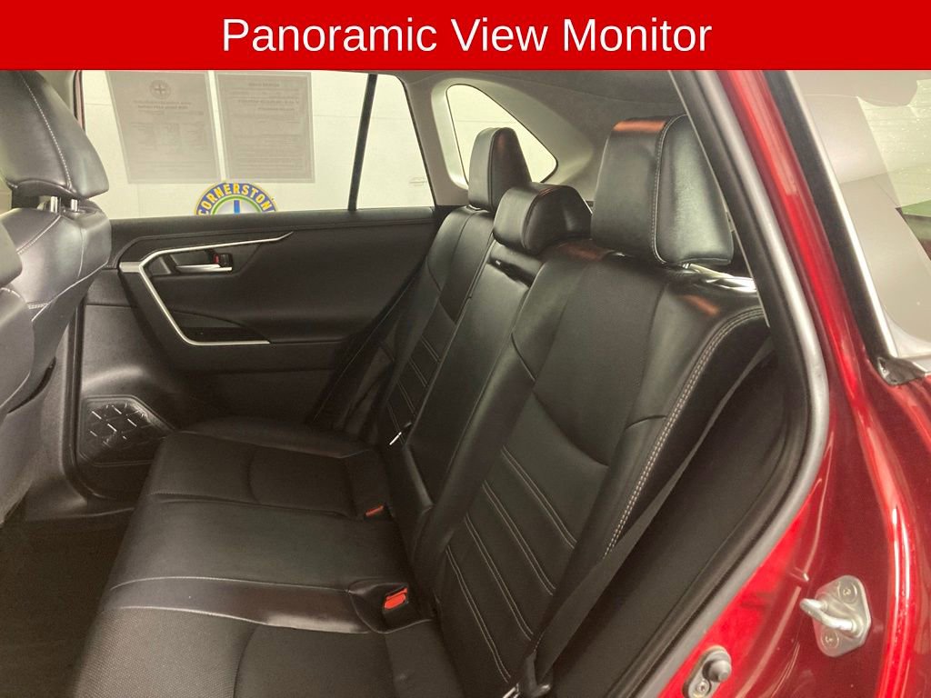Used 2020 Toyota RAV4 Limited image 17