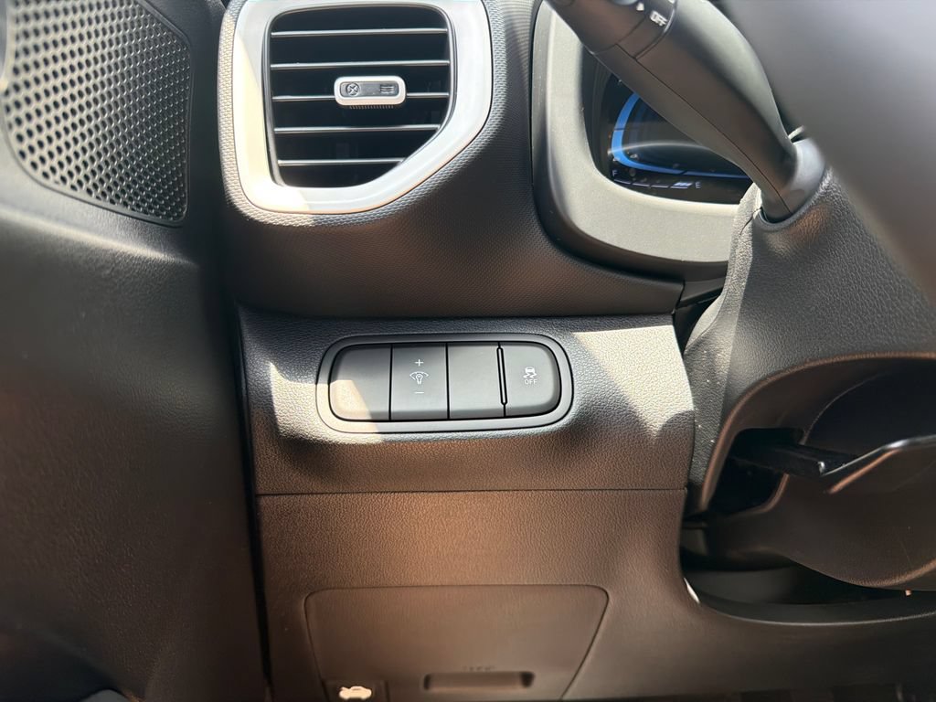 New 2026 Hyundai Venue SEL FWD image 31