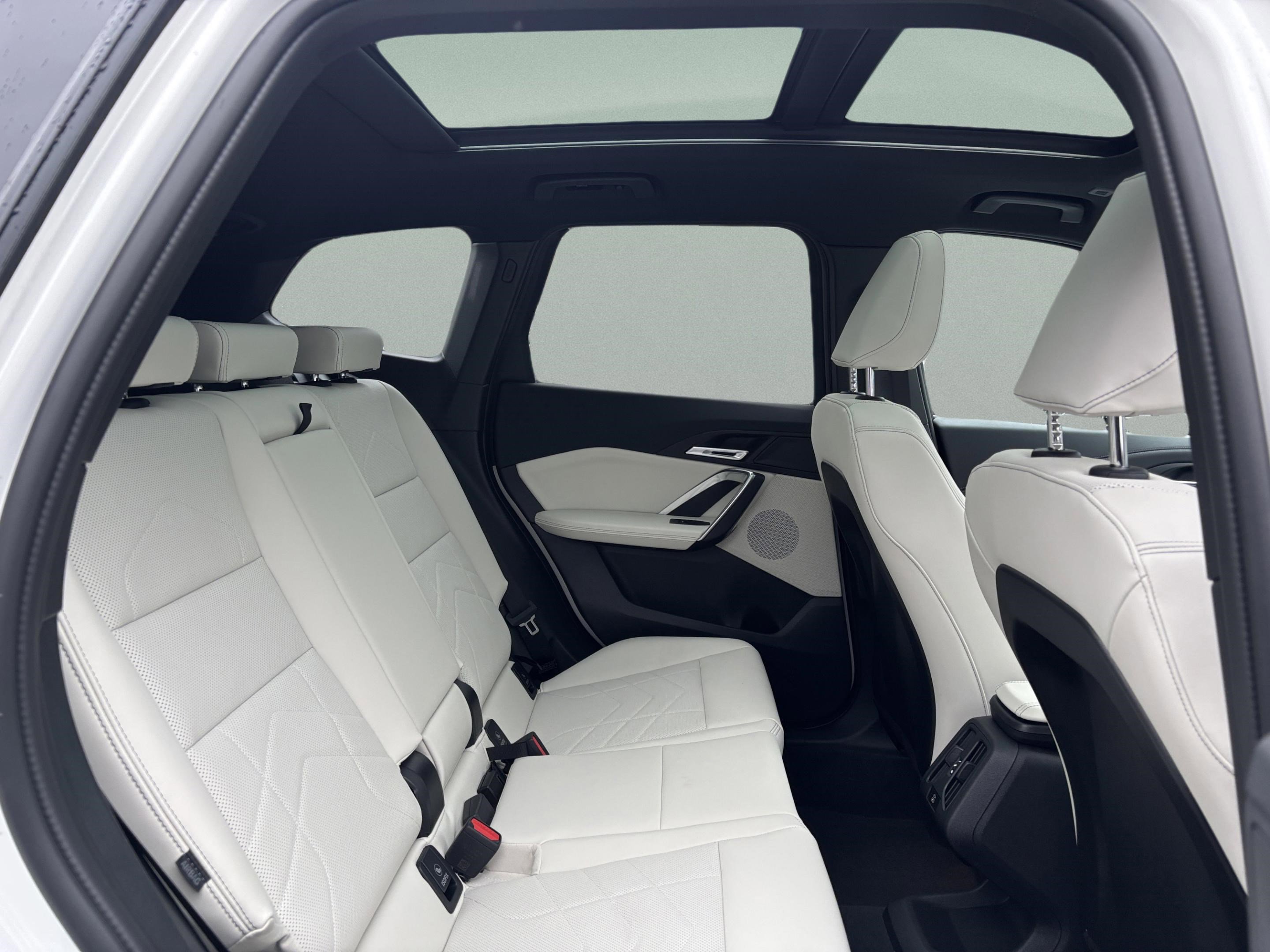 Used 2026 BMW X1 xDrive28i w/ Convenience Package image 32