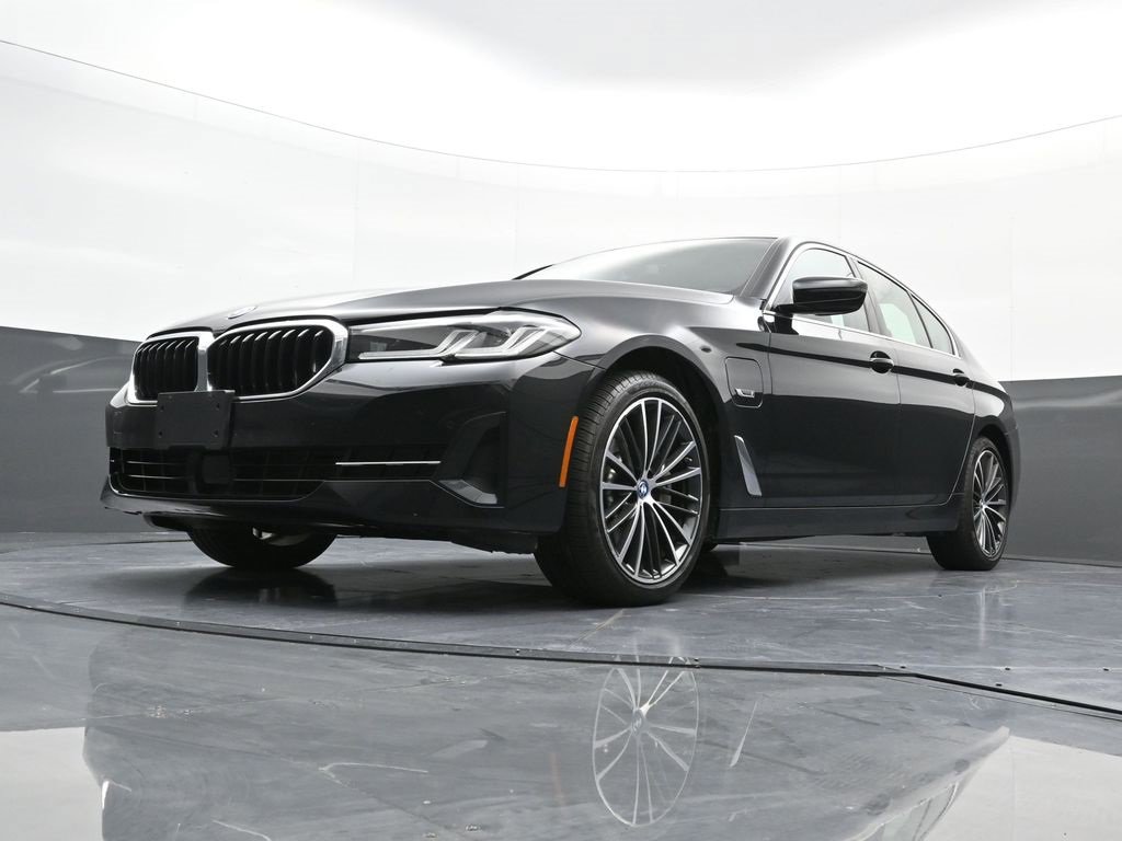 Used 2023 BMW 530e xDrive w/ Executive Package image 24