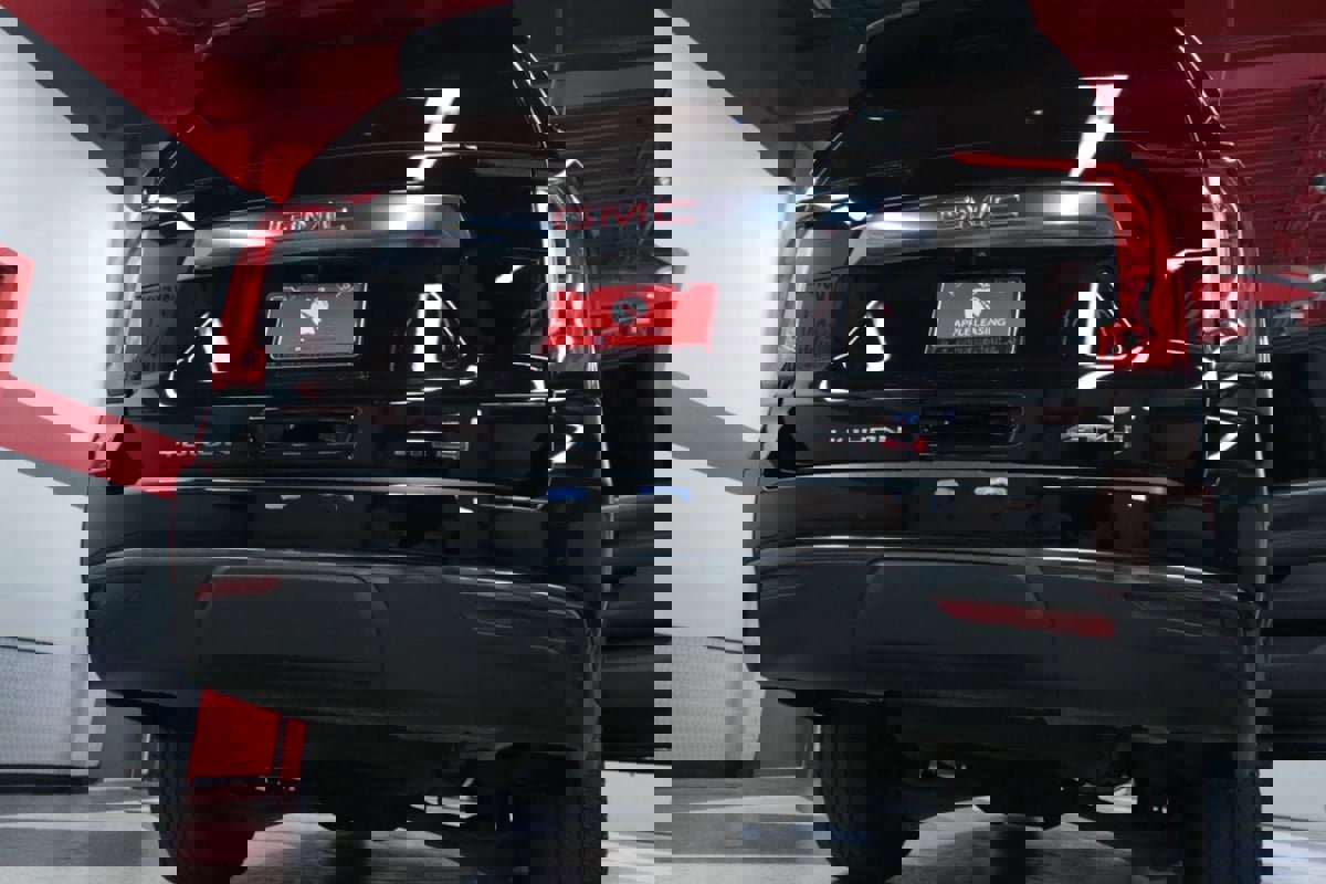 Used 2023 GMC Yukon XL AT4 w/ AT4 Premium Plus Package image 29