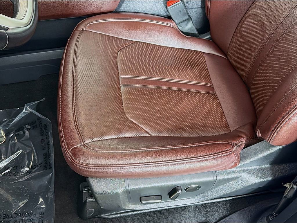 Used 2024 Ford Expedition Limited image 28