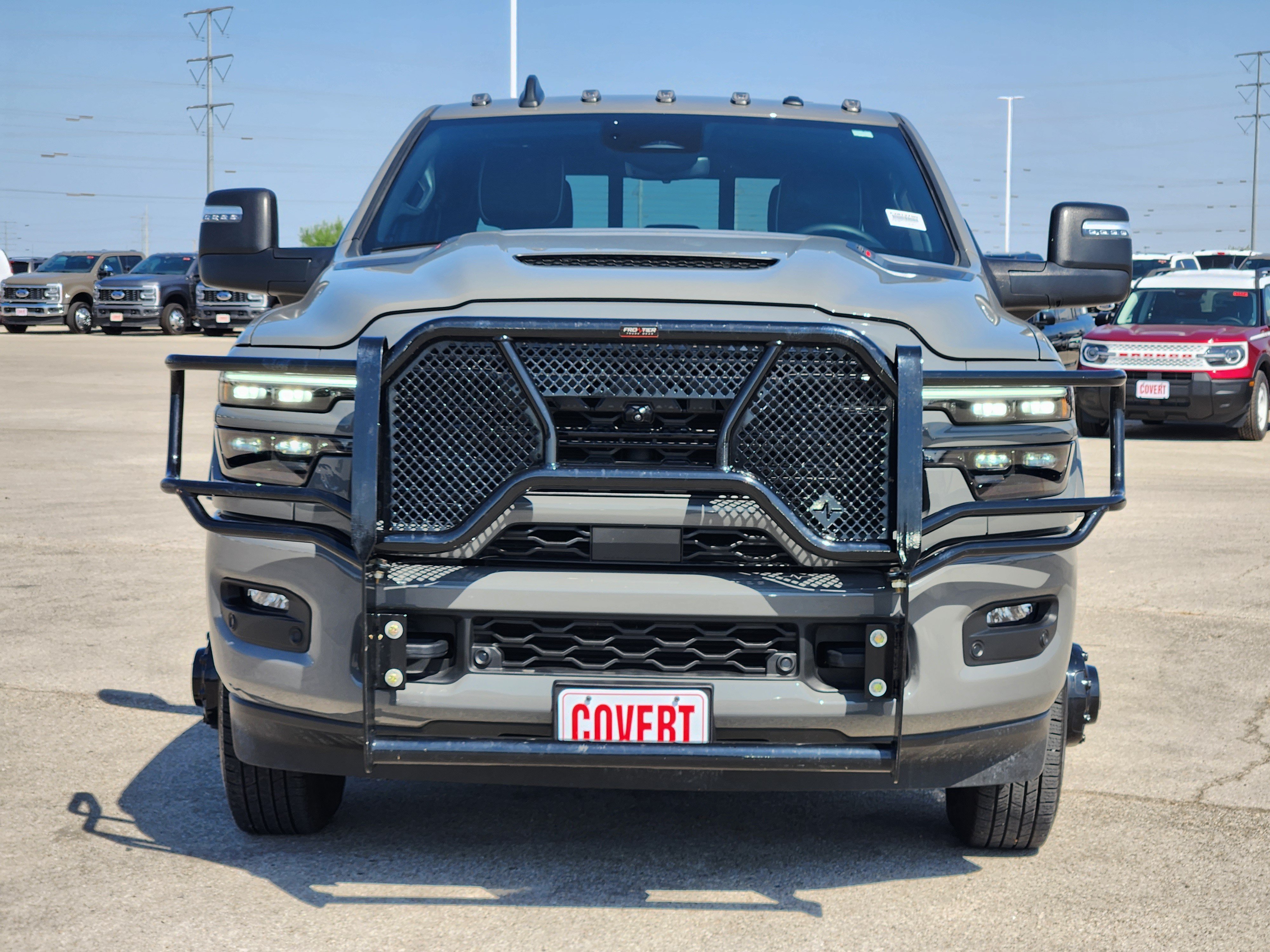 Used 2025 RAM 3500 Limited AWD/4WD image 2