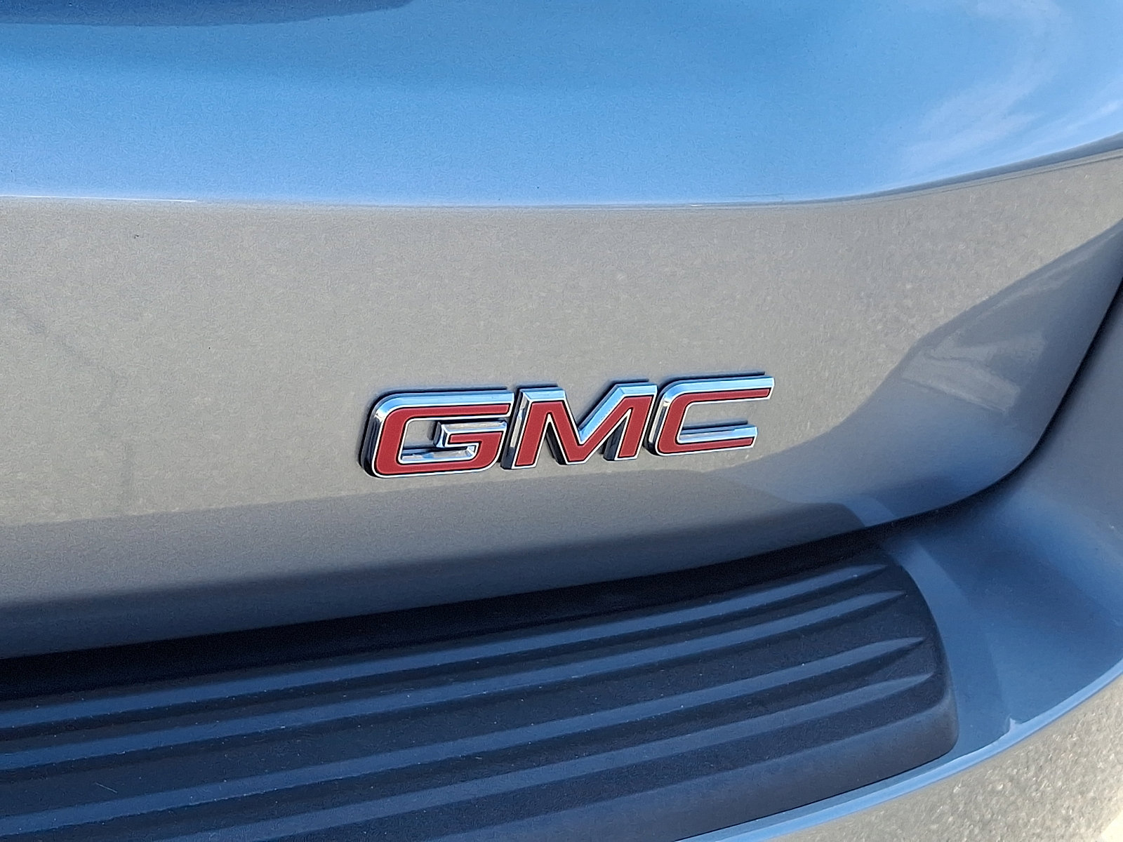 Used 2025 GMC Yukon XL Denali w/ Sun & Power Step Package image 32