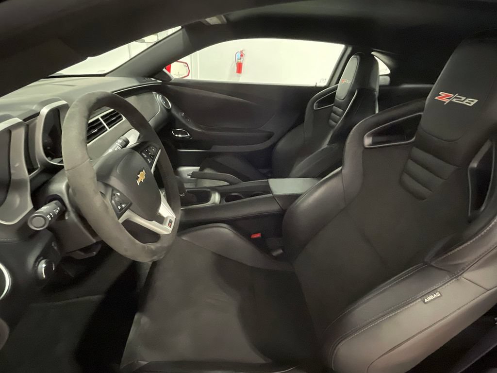 Used 2015 Chevrolet Camaro Z/28 RWD image 64