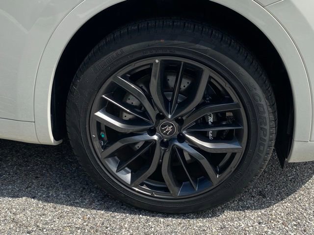 Used 2024 Maserati Levante GT Ultima image 12